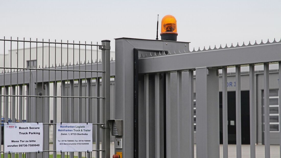 Report Parkplatzmangel FF 4/2018, Wildparken, Parkplätze, Rasthöfe, Autobahn, Auffahrt, Standstreifen, Gefahr, Polizei, Bosch Secure Truck Parking.