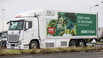 Rewe geht mit dem ersten eigenen Wasserstoff-Lkw geht in den Praxiseinsatz.
