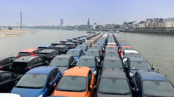 Rhein: Ford-Transportschiffe fahren weiter Seehäfen an