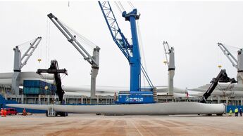 Rhenus, Windkrafträder, transport, Cuxport, Cuxhaven, 2012