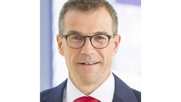 Rolls-Royce und Daimler Truck AG planen Kooperation für stationäre Brennstoffzellensysteme
Rolls-Royce and Daimler Truck AG plan cooperation on stationary fuel-cell systems
