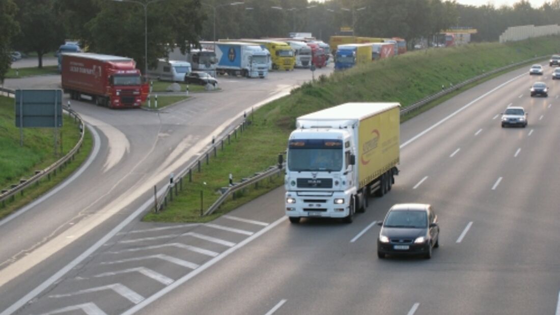 Samstagsfahrverbot für Lkw
