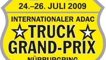 Sasha spielt auf dem Truck Grand-Prix