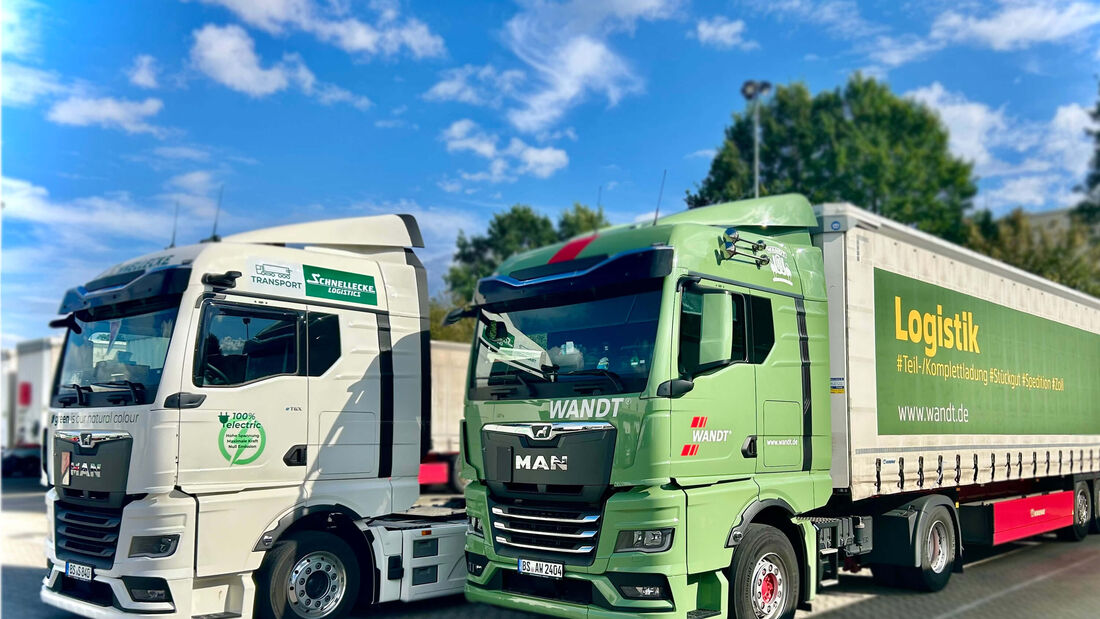 Sattelzüge von Schnellecke Logistics und Wandt Spedition. Schnellecke beteiligt sich mehrheitlich am Braunschweiger Logistikunternehmen Wandt.