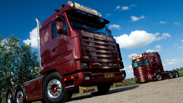 Scania 143 M 420 und Scania R 500