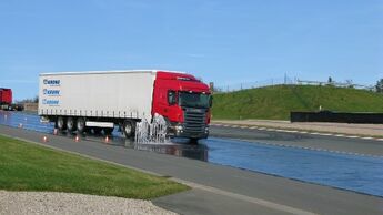 Scania-Fahrtraining für mehr Sicherheit