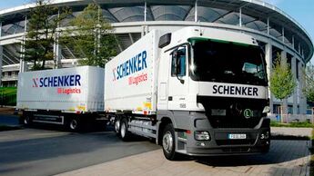 Schenker-Lkw vor Fußballstadion