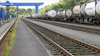 Schiene, kombinierter Verkehr, tankcontainer, hub, gate
