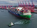 Schiff der CMA CGM Group am Eurogate Container Terminal Hamburg 