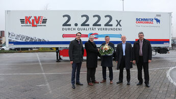 Schmitz Cargobull liefert den 2.222sten Auflieger an das Nutzfahrzeug-Vermiet-Unternehmen KLVrent.