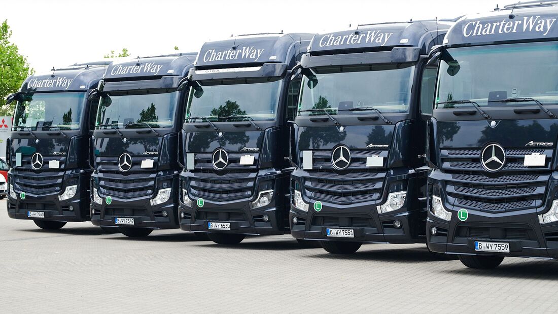 Schwarz ist das neue Weiß: Zur Miete – der neue Actros bei Mercedes-Benz CharterWay

Black is the new white: rent the new Actros at Mercedes-Benz CharterWay