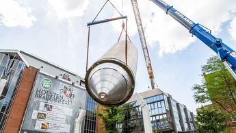 Schwerlast-Logistiker Gustav Seeland zieht die Braukessel von Holsten um.