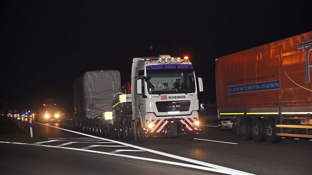 Schwertransport Schenker MAN 41.680 V8