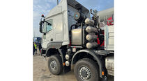 Schwertransport mit Astra-Lkw