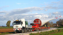 Schwertransport mit Astra-Lkw