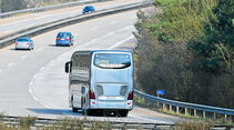 Setra S 516 HDH mit PPC, Anstieg, Heck