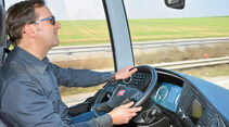 Setra S 516 HDH mit PPC, Cockpit, Fahrer