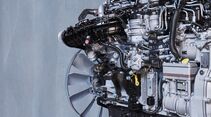 Shaping Future Transportation 2015, Campus Safety: Neueste Generation Mercedes-Benz OM 471 ;

Shaping Future Transportation 2015, Campus Safety: Latest Generation Mercedes-Benz OM 471.;