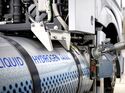Sicher, schnell und einfach: Daimler Truck und Linde setzen mit sLH2-Technologie neuen Standard für Flüssigwasserstoff-Betankung

Safe, Fast and Simple: Daimler Truck and Linde Set New Standard for Liquid Hydrogen Refueling Technology