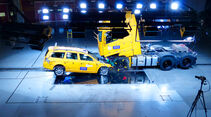 Sicherheitstechnik, Crash-Test, Volvo, Lkw, Pkw