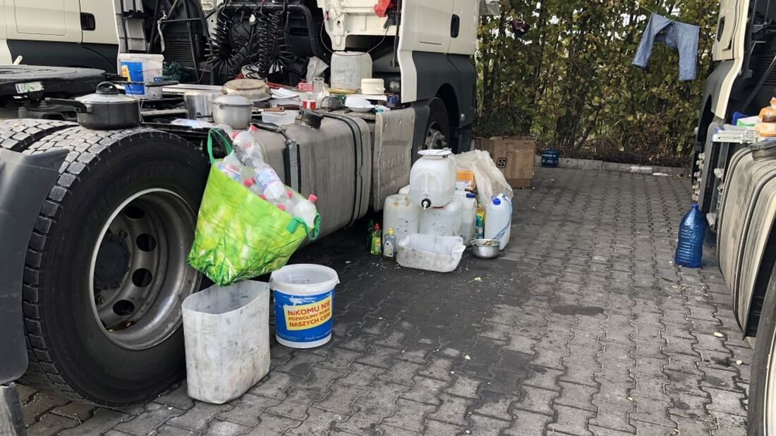 Skandal um Kurt Beier weitet sich aus: Das gleiche Ausbeutungsmodell nutzt die dänische Firma, um Menschen im Auftrag der deutschen Firma NTG Logistics arbeiten zu lassen.
