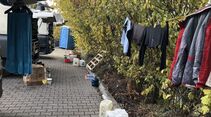 Skandal um Kurt Beier weitet sich aus: Das gleiche Ausbeutungsmodell nutzt die dänische Firma, um Menschen im Auftrag der deutschen Firma NTG Logistics arbeiten zu lassen.

