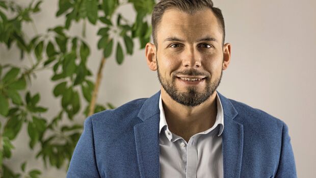 Steffen Dimmer, Verkaufsleiter Starterbatterien der Banner Batterien Deutschland GmbH. Bilder: Banner