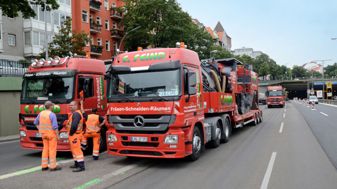 Straßenbau Fräse Asphalt, Mercedes Actros, Fräsen, Schneiden, Räumen, Fräsdienst