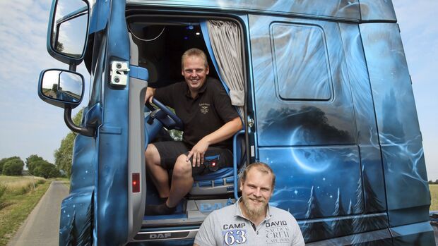 Supertruck DAF XF blau