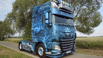Supertruck DAF XF blau