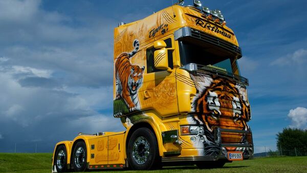 Supertruck FERNFAHRER 03-2011, Scania R 500 Tiger von Juha Ristimaa aus Finnland, Truck  