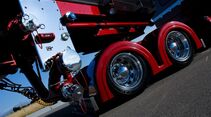 Supertruck FERNFAHRER 04-2011, Peterbilt 389 Jetspeed von Chris Hasty aus Kalifornien, Achsen, Armaturen Trailer 