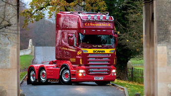 Supertruck FERNFAHRER 05-2011, Scania R 620 von Stuart Haynes aus England, Truck 