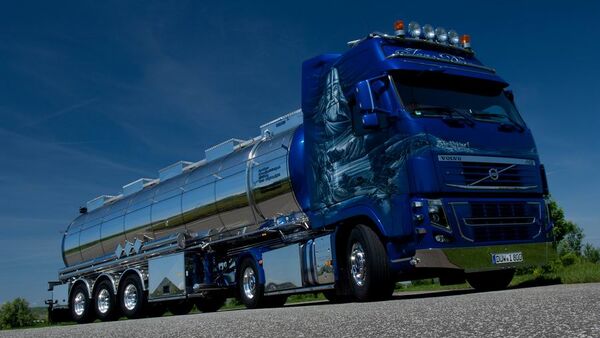 Supertruck FERNFAHRER 11-2010, Volvo FH 16 von Ingo Dinges aus Deutschland, Truck
