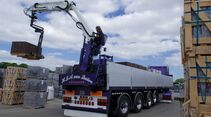 Supertruck FERNFAHRER 11-2011, Volvo FH 16 The Boss von Harry van Dalen aus Holland bei der Arbeit