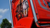 Supertruck FERNFAHRER 12-2010, Scania T 164 Torpedo von Chris Verbeek aus Holland, Kabinenrueckwand, Airbrush, Auspuffrohre, Pipes