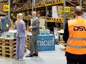 Susanne Dahl, Executive Director von Unicef Dänemark, mit Jens Lund, CEO der DSV Group.