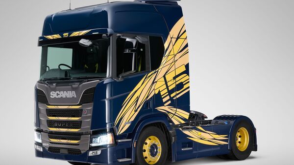 Svempa-Scania für Japan