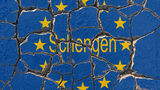 Symbolbild zum Fortbestand des Schengen Raum s während der anhaltenden Krise in der EU erodierende