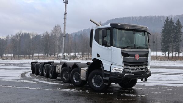 Tatra Phoenix 16x16