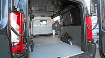 Toyota Proace 2.0 D 4D, Laderaumboden