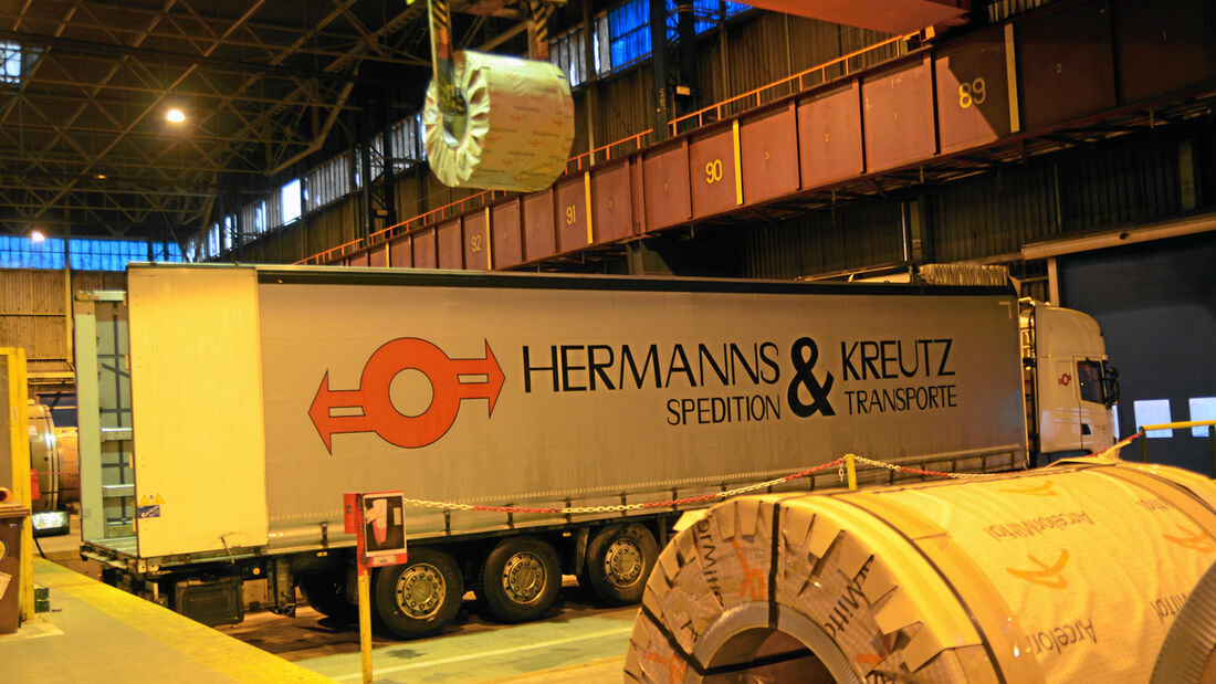 Transport von Stahlcoils, Spedition Hermanns & Kreutz