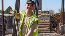Truckjobs Fahrer von Rundholz-Transporter