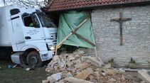 Unfall, Lkw, Kirche