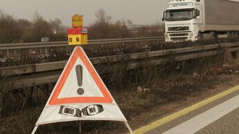 Unfall, Lkw, Symbolbild