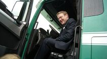 Verkehrsminister Thüringen Christian Carius (CDU) im Lang-lkw