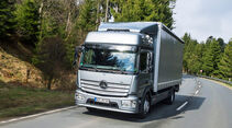 Verteiler-Lkw von Mercedes, Hochdach, Fernlinieneinsetze