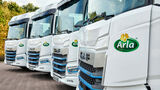 Vier neue DAF XD Electric von Arla Foods für die Auslieferung gekühlter Milchprodukte in Dänemark.