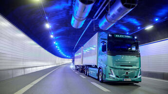 Volvo FH Electric für schwere Transporte mit einem technisch möglichen Gesamtzuggewicht von bis zu 80 Tonnen.