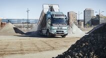 Volvo Trucks erweitert sein Angebot an E-Lkw umfassend.